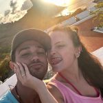 Larissa Manoela e André Luiz Frambach estão noivos desde dezembro de 2022. (Foto: Instagram)
