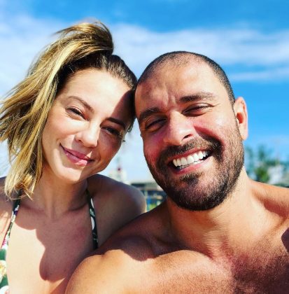Diogo Nogueira compartilhou um clique agarradinho com Paolla Oliveira nesta segunda-feira (3) e encantou os fãs do casal. (Foto: Instagram)