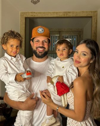 Biah Rodrigues e Sorocaba estão casados desde 2019, e são pais de Theo e Fernanda. (Foto: Instagram)