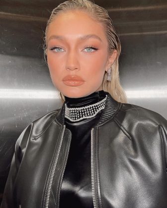 Gigi Hadid tem um estilo único nas passarelas da moda. (Foto: Instagram)