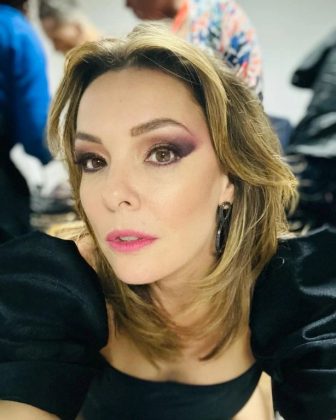 Regiane Alves, da novela 'Vai na Fé', está prestes a completar 45 anos, e falou sobre como anda a libido atualmente. (Foto: Instagram)