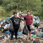 Ao mostrar a vida e a rotina de Roseli, o influenciador alertou as autoridades do local, para ajudar à comunidade e reforçou o pedido nas redes sociais de Roseli para que ela possa realizar o sonho da filha de estudar medicina (Foto: Instagram)