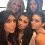 Kylie é irmã de Kim Kardashian, Kourtney Kardashian, Khloé Kardashian e Kendall Jenner. (Foto: Instagram)