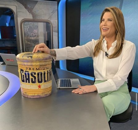 A apresentadora estava à frente do “Jornal da Manhã” desde 2019. (Foto: Instagram)