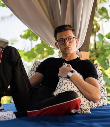 Tom revelou que tomou a decisão de se manter sóbrio durante suas férias, após um dezembro repleto de consumo excessivo de álcool. (Foto: Instagram)