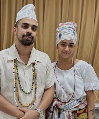 Beca Barreto é vítima de intolerância religiosa após postar foto com pai de santo. (Foto: Instagram)