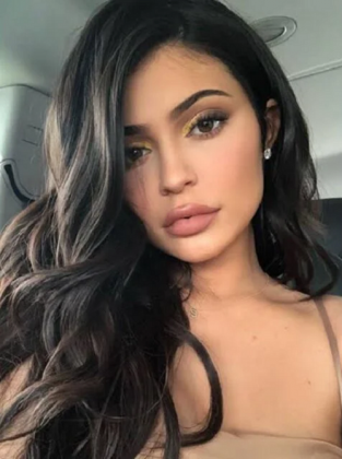 “Sem pensar que gostaria de ter um filho aos 20 anos”, disse Kylie. (Foto: Instagram)