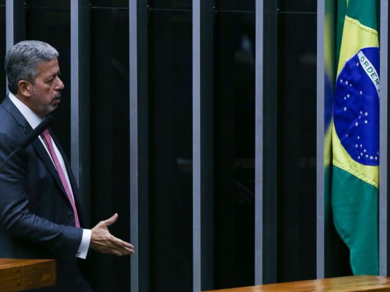 No primeiro turno, a reforma foi aprovada com 382 votos a favor e 118 contra, com apenas três abstenções. Já no segundo turno, foram 375 votos apoiando, 113 contra e novamente três abstenções (Foto: Agência Brasil)