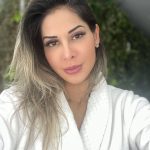 "A verdade é que nosso cocô é fedido igual, que a gente erra, chora e surta igual”, disparou Maíra Cardi. (Foto: Instagram)