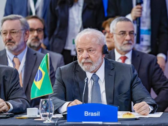 "Estamos do lado argentino da nossa querida tríplice fronteira para discutir o futuro do Mercosul, o aprimoramento das relações entre Brasil, Argentina, Uruguai, Paraguai e Bolívia. E nós também queremos preparar a proposta de acordo para a União Europeia", disse (Foto: Agência Brasil)