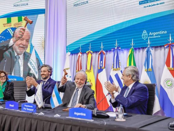 A liderança foi transferida durante a 62ª reunião dos chefes do Mercosul, em Puerto Iguazú, na Argentina (Foto: Agência Brasil)