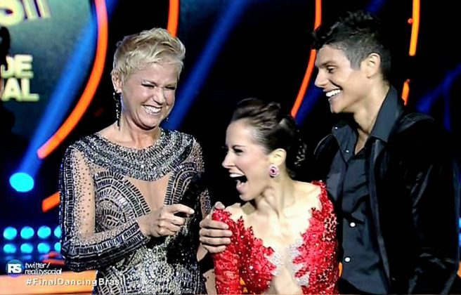 Maria da Graça Meneghel e Maytê Piragibe: A Rainha dos Baixinhos gerou um climão durante a final da primeira temporada do 'Dancing Brasil', na Record, ao insinuar que a atriz havia tido um caso com o seu par, o dançarino Paulo Victor. (Foto: Record)