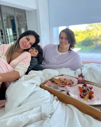 Maíra Cardi é mãe de Lucas Cardi, 22, de seu relacionamento com Nelson Rangel, e Sophia Cardi, 4, do casamento passado com o Arthur Aguiar. (Foto: Instagram)