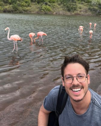 "Caí na água, beleza, nadei, fiz a ceninha, corta. Estou vendo o rapaz que estava comigo um pouco nervoso", disse Porchat. (Foto: Instagram)