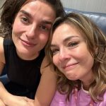 Regiane Alves abriu o coração sobre os rumos de sua personagem, Clara, em 'Vai na Fé', onde forma par romântico com Priscila Sztejnman. (Foto: Instagram)