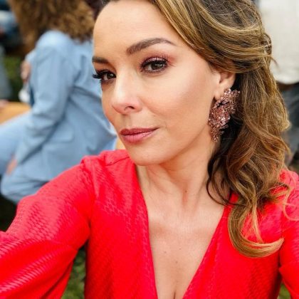 Regiane Alves, a Clara da novela 'Vai na Fé', da Globo, abriu o jogo sobre a chance de viver romance com outra mulher na vida real. (Foto: Instagram)