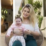 Ao interagir com os seguidores em uma caixinha de perguntas no Instagram, Viih Tube contou como sua filha de três meses, Lua, tem lidado com a presença de uma babá. (Foto: Instagram)