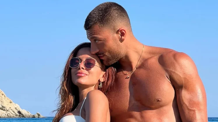 Anitta movimentou as redes sociais, desde que passou a surgir com frequência em clima de romance com o ator italiano Simone Susinna. (Foto: Instagram)