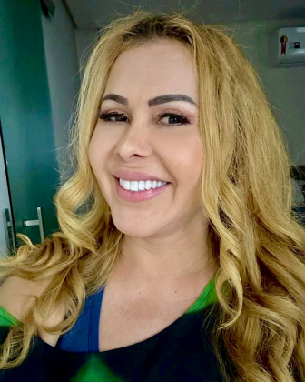 Defesa de Joelma entra com habeas corpus após a cantora ter passaporte bloqueado. (Foto: Instagram)