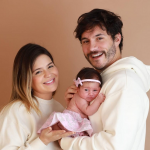 “Que isso gente, ela é um bebê de 4 meses e super saudável”, afirmou Eliezer. (Foto: Instagram)