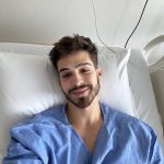 O ator João Guilherme, surpreendeu seus seguidores ao compartilhar nas redes sociais a notícia de que passou por uma cirurgia no joelho no dia anterior, quarta-feira (09). (Foto: Instagram)