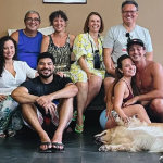 Print mostra que mãe de Larissa Manoela debochou da religião do noivo da atriz: "Família macumbeira". (Foto: Instagram)