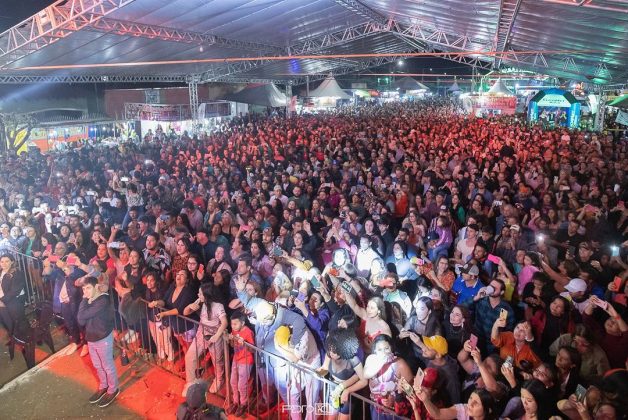 Nos autos do processo, o jovem, de 15 anos, diz que foi chamado para subir ao palco para disputar uma competição de dança premiada. (Foto Instagram)