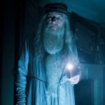 que ficou conhecido por interpretar o professor Alvo Dumbledore (Foto Divulgação Harry Potter)