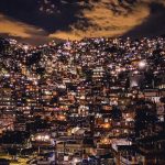 Visão da Rocinha a noite. (Foto: Instagram)