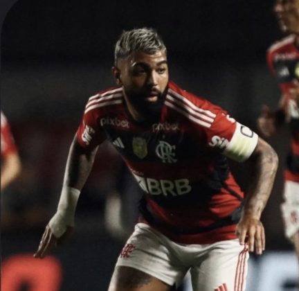 Dentro do estádio, os ânimos ja estavam exaltados com a performance do time. (Foto: instagram)