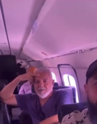 Vídeos gravados pelas vítimas mostram os amigos dentro da aeronave. (Foto: Instagram)