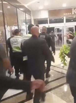 Foi dentro de um shopping do Rio de Janeiro, e o caso foi parar na delegacia. (Foto: Reprodução)