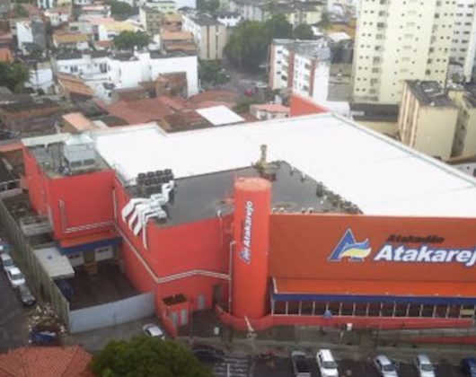 Eles estavam com sinais de tortura, dentro do porta-malas de um carro, na comunidade de um bairro da periferia de Salvador. (Foto: reprodução)