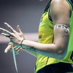 Walewska foi homenageada com um momento de silêncio, e as atletas brasileiras jogaram com uma fita que continha a letra W e o número 1, além de um coração. (Foto: Instagram)