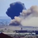 Na internet está circulando um vídeo em que um avião explode. (Foto: reprodução)