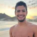 Ex-BBB Gabriel Santana afirma sofrer preconceito da comunidade por ser bi. (Foto: Instagram)