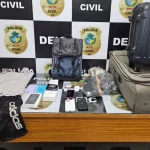 Material apreendido com o suspeito. (Foto: Polícia Civil GO)