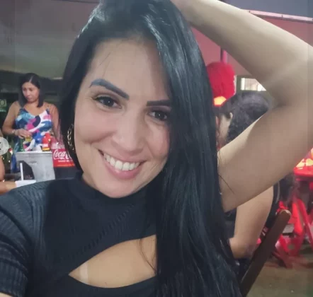 Thaís era recepcionista e os exames indicam que ela sofreu um traumatismo craniano. (Foto: Instagram)