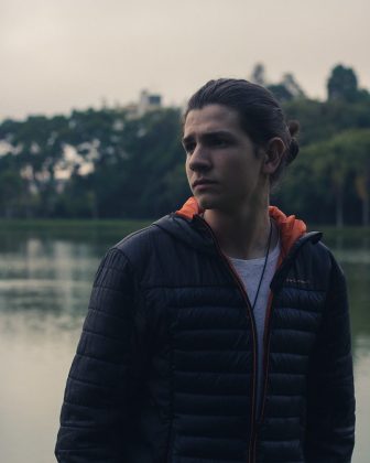 Além disso, ele dirigiu os curtas-metragens "Vanda" e "Sem Sal", e trabalhou na direção de fotografia dos documentários "A Taça do Mundo é... Nossa?" e "O Retrato". (Foto Instagram)