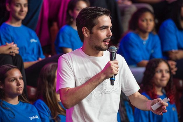 O jovem comunicador relembrou o pedido que fez para fazer parte da equipe de produção de seu pai em 2021. (Foto Instagram)