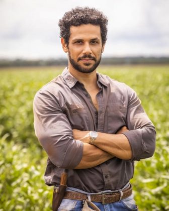 Amaury revelou que se considera um homem LGBTQIA+ e que participa ativamente da luta pela causa. (Foto Instagram)