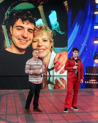 O momento foi tão emocionante que o SBT, onde Gugu Liberato trabalhou por muitos anos apresentando o "Domingo Legal", compartilhou o momento. (Foto Instagram)