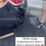 Quem postou foi uma das amigas, que escreveu: "Minha amiga acidentalmente bateu o carro e amassou atrás. Ela não tinha dinheiro para arrumar, então alguém sugeriu que tentássemos desamassar com água quente" (Foto: Reprodução vídeo Instagram)