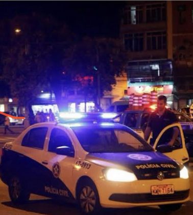 A Polícia Civil encontrou, na noite dessa quinta-feira, os corpos dos traficantes que são suspeitos de executar três médicos no Rio de Janeiro. Os corpos estavam dentro de dois carros, na Zona Oeste do Rio. (Foto: Polícia Civil RJ)