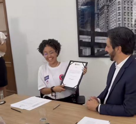 “Eu comecei a minha vida política dentro de um grêmio estudantil, onde disputava os votos e acabei tendo o meu despertar para a política.” (Foto: Instagram)