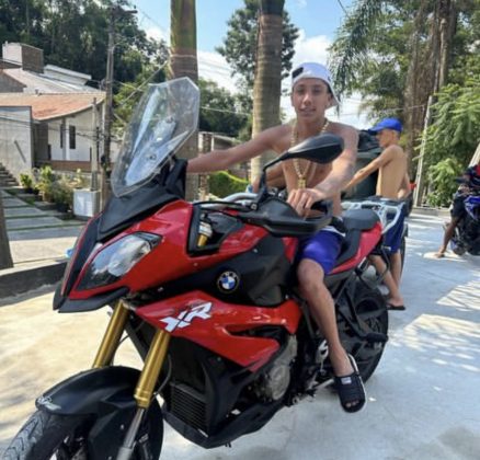 Desta vez ele sofreu um acidente de moto (Foto: Instagram)