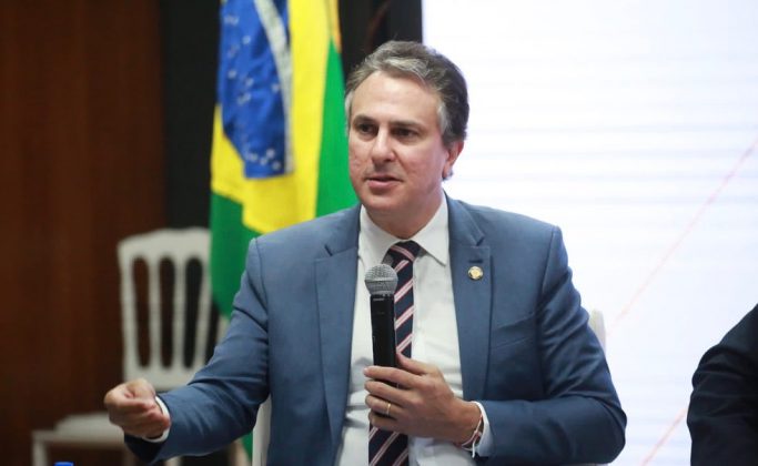 Camilo Santana, ministro da Educação "Meus sentimentos aos familiares e amigos das vítimas desse episódio de violência na Escola Estadual Sapopemba, zona leste de São Paulo. Um fato profundamente lamentável, inaceitável, que entristece a todos nós." (Foto Instagram)