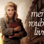 "A Menina que Roubava Livros" (2013) - A história comovente de Markus Zusak ganhou vida com um elenco talentoso e uma narrativa emocionante. (Foto: Divulgação)