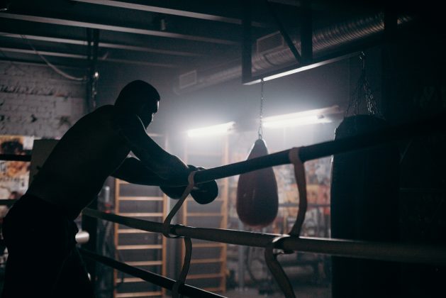 A competição, intitulada UFC Jeri, ocorreu em um espaço público ao ar livre. (Foto Pexels)