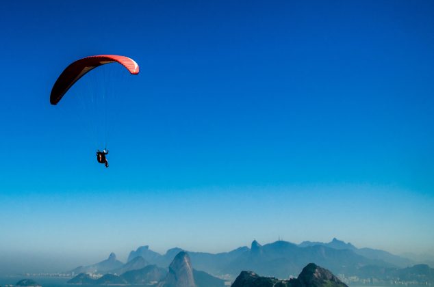 O paraquedista sofreu um acidente durante o pouso em um salto na cidade de Boituva, localizada no interior de São Paulo. (Foto Pexels)